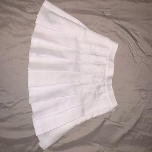 AMERICAN APPAREL PLEATED TENNIS SKIRT